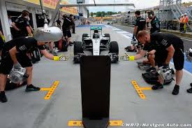 Les arrêts au stand ont beaucoup évolué au fil des années en formule 1. Formule 1 Mercedes Bat Le Record De L Arret Aux Stands Le Plus Rapide Mais