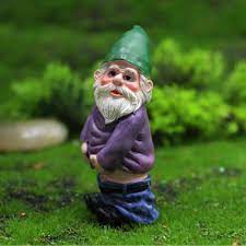 Garden Gnome Decor Statue