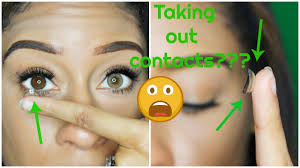 how to take your contacts out fast