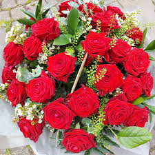 romantic red rose bouquet sonning flowers