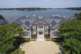 square foot waterfront shingle style