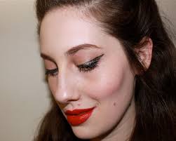 a rockabilly winged liner look this