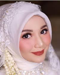 makeup pengantin natural hijab favorit