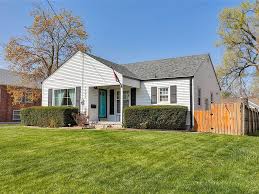 1600 44th st des moines ia 50310 zillow