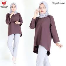 Beli blouse wanita bangkok online berkualitas dengan harga murah terbaru 2021 di tokopedia! Jual Blouse Wanita Lengan Panjang Fashion Muslim Baju Atasan Wanita Terbaru Ghaida Blouse Online April 2021 Blibli