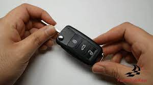 HOW TO] 2010+ VW Complete Volkswagen Key Fob Shell Replacement Tutorial -  YouTube