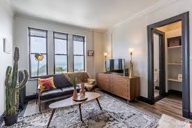 Find chicago sublets, furnished rooms and apartments for rent with sublet.com! Apartments Under 1 000 In Chicago Il Apartments Com