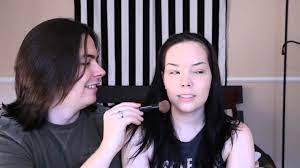 my boyfriend does my makeup part 1