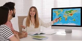 how do corporate travel agents help in