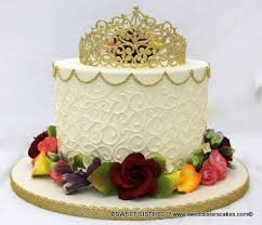 Former royal chef darren mcgrady often it's the chocolate birthday cake that was actually the recipe of her grandmother, queen mary. Happy Birthday To The Queen Of Your Family Desserts Cakes Birthday Queen Crown Flowers Sweetsiste Happy Birthday Cakes Queen Cakes Queens Birthday Cake