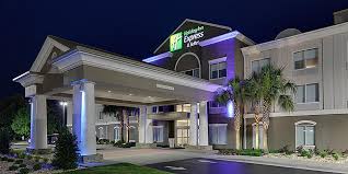 Holiday inn express® dublin city centre hotel offers a prime location within easy reach of top attractions. Hotels In Dublin Ga Holiday Inn Express Suites Dublin