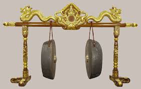 Bonang juga merupakan instrumen melodi terkemuka di degung gamelan sunda. Contoh Alat Musik Gamelan Beserta Penjelasannya Lengkap Balubu