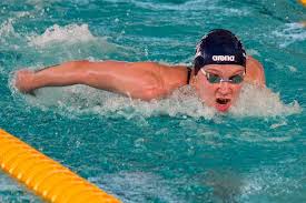 Swedish swimming standout sarah sjöström is back competing five months after breaking her right elbow during a slip on ice This Is How Fast Sarah Sjostrom Swims In Practice