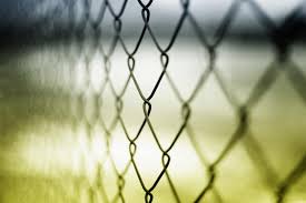how to build a chain link fence
