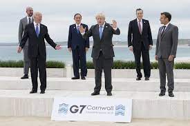 G7 leaders broke out in laughter on friday afternoon after queen elizabeth ii joked about the group posing for a family photo, asking if they were supposed. Jdmtv7r306jg0m