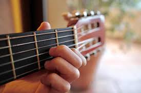A few that captivate audiences and inspire standing ovations. Know More About The Best Classical Guitar Courses Gmi Guitar Music Institute Online Guitar Lessons