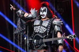 gene simmons says kiss is done