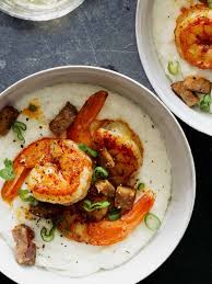 shrimp and grits recipe spoon fork bacon