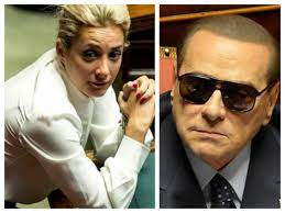 Silvio Berlusconi : l'ancien chef d'Etat italien lâche tout pour une très  jeune femme