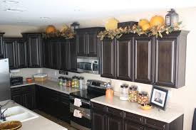 kitchen cabinet decorating ideas