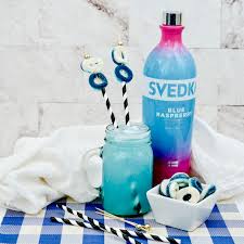 blue raspberry vodka lemonade tail