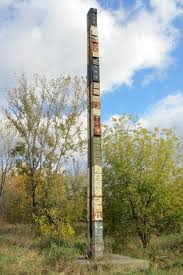 Built in 2002 by local artist bren alvarez as an art project, and a silent jab at bureaucracy. Yep That S A Tall Filing Cabinet Review Of World S Tallest Filing Cabinet Burlington Vt Tripadvisor