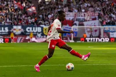 Fabrizio Romano: Man United have Liverpool target Yan Diomande 'on their radar' after scouting mission