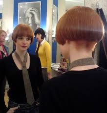The thick and long bangs in the front make it look more stunning. Mid Ear Length Bobcut Hairtalk 64996