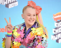 Jojo siwa net worth in 2019 is $12 million. Claire S Pulls Tween Beauty Influencer Jojo Siwa S Make Up Kits From Shelves After Testing Positive For Asbestos New York Daily News