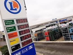 Pourquoi les prix du pétrole ne remontent pas? Prix Du Carburant En Baisse 1 259 Le Litre De Gasoil A Lamballe Le Penthievre