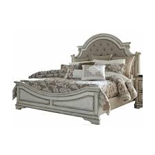 Magnolia Manor Upholstered Queen Bed
