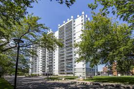 The valleywoods 1423 mississauga valley blvd is an apartment rental building with 1 floorplan, and 1 bedroom units available. Rentals Ca Mississauga Apartments Condos And Houses For Rent