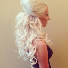 Prom and wedding season are just around the corner. Pin By Mayara Barros On My Work Blonde Color Prom Hair Hair