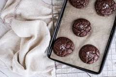What is the difference between a baking sheet and a cookie sheet?