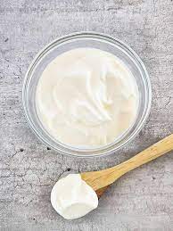 easy homemade crème fraiche with only 2