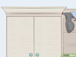 how to cut crown molding for cabinets