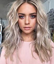 Dirty blonde means you have dark blonde hair. Amazon Com 2018 Best Winter Style Fashion Trend Hair Wavy Bob Hair Dirty Blonde Hair Dark Rooted Blonde Lace Front Wigs For Women Shoulder Wavy Blonde Wigs With Free Cap Beauty