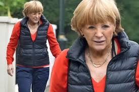 Robinson was approached by shondaland's betsy beers to direct bridgerton, created by scandal' s chris van dusen. Anne Robinson Looks Almost Unrecognisable Makeup Free As She Braves Chilly London Weather Irish Mirror Online