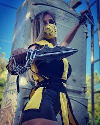 Female Scorpion cosplay : r/MortalKombat