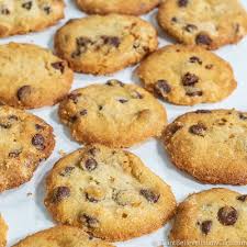 best keto chocolate chip cookies recipe