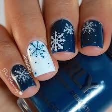 18 easy and simple snowflake nail art