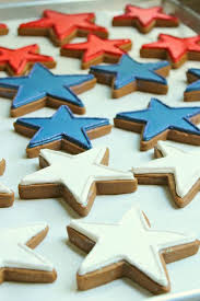 Cookies christmas cookies christmas gingerbread cookie decoration advent download the perfect cookies pictures. How To Make A 4th Of July Star Cookie Wreath Sweetopia