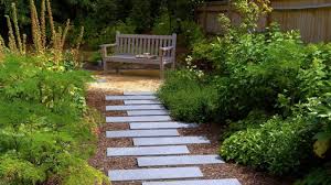 10 modern garden path ideas