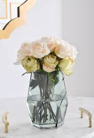 They tend to be located as a focal point in a spacious room and should specifically complement the decor since they are such a large. 3 Ways To Arrange Roses Featuring Decor Gold Designs