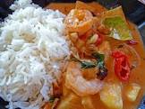 thai prawn and pineapple curry   kaeng khua saparot