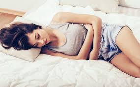По време на сън силно се намалява движението на тялото, отслабва реакцията към външни стимули. Kak Da Se Spravim S Vechnata Borba Za Oshe 5 Minutki Sn