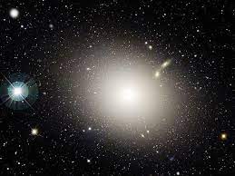 Galaxia elíptica M87 - WikicharliE