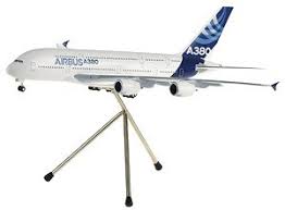 Airbus a380 er et langdistancefly. A380 Airbus House Color W Landing Gear Stand Pre Built Aircraft Hobbysearch Diecast Airplane Store
