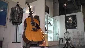 The winning bid of $6,010,000 came from australian businessman peter freedman, owner of rode microphones, who bid in person in beverly hills, seeing off competition from around the world. Kurt Cobain S Unplugged Guitar Sells For Record 6 Million At Auction Arab News