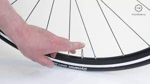 inflate a bike tyre with a presta valve